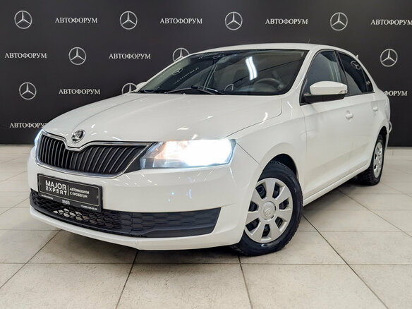 2019 Skoda Rapid I Рестайлинг, белый, 800000 рублей