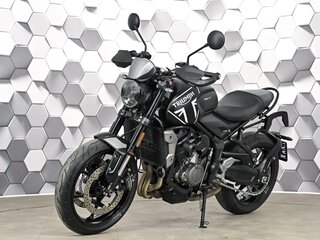 2022 Triumph Trident 660, чёрный, 727000 рублей, вид 2