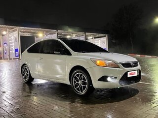 2009 Ford Focus II Рестайлинг, белый, 320000 рублей, вид 3