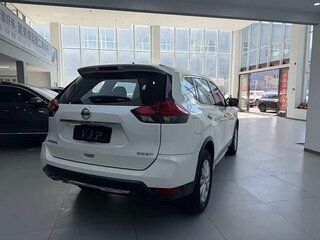 2021 Nissan X-Trail III Рестайлинг, белый, 1822500 рублей, вид 5