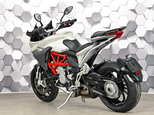 2018 MV Agusta Turismo Veloce 800, белый - вид 7