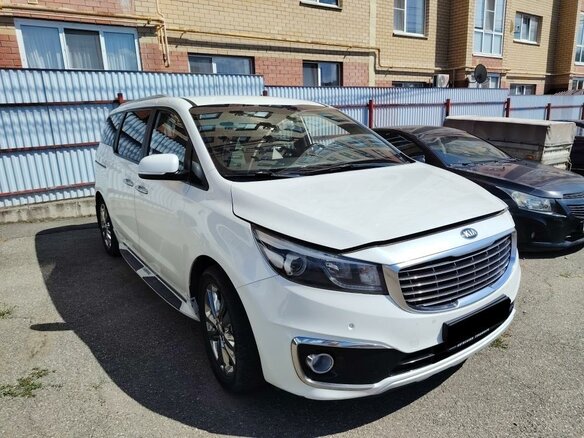 2016 Kia Carnival III, белый, 1900000 рублей