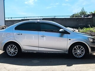 2013 Chevrolet Aveo II, серебристый, 500000 рублей, вид 4