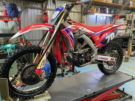2020 Honda CRF 250R, красный, 450000 рублей, вид 1