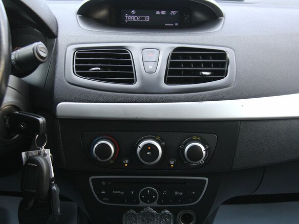 2013 Renault Fluence I, серебристый, 573300 рублей - вид 13