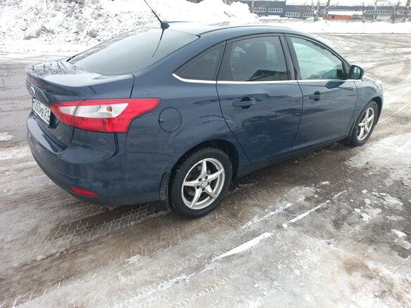 2013 Ford Focus III, синий, 750000 рублей - вид 2