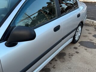 2003 Mitsubishi Carisma I Рестайлинг, серебристый, 350000 рублей, вид 3