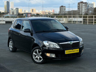 2011 Skoda Fabia II Рестайлинг, чёрный, 465000 рублей, вид 3