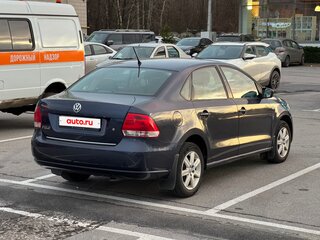 2013 Volkswagen Polo V, синий, 560000 рублей, вид 4