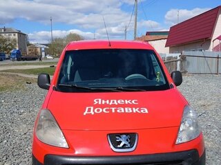 2010 Peugeot Partner II, белый, 600000 рублей, вид 3