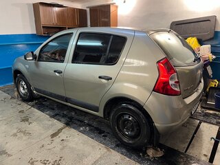 2012 Renault Sandero I, бежевый, 400000 рублей, вид 4