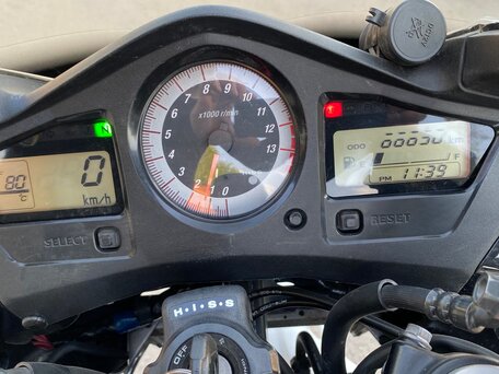 2011 Honda VFR 800, белый, 550000 рублей, вид 4