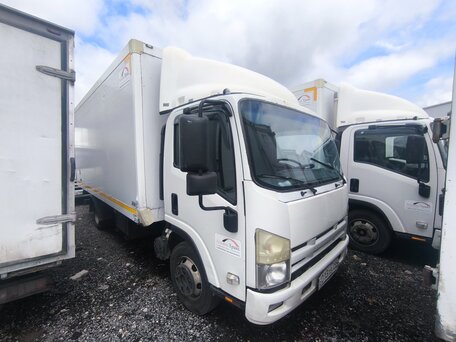 2019 Isuzu Elf (N-series), белый, 2400000 рублей, вид 2