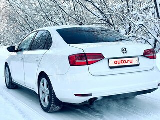 2015 Volkswagen Jetta VI Рестайлинг, белый, 900000 рублей, вид 5