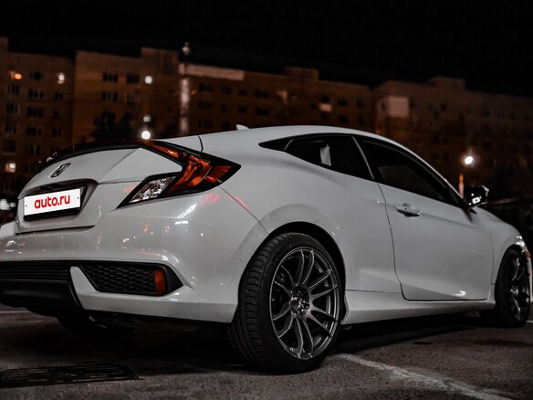 2016 Honda Civic X, белый, 1500000 рублей - вид 4