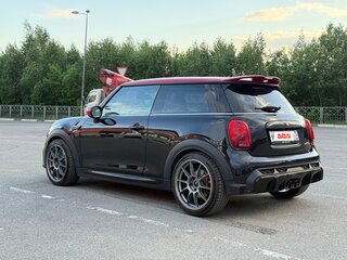 2021 Mini Hatch JCW III (F55/F56) Рестайлинг 2, чёрный, 3950000 рублей, вид 3