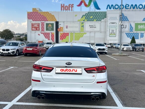 2019 Kia Optima IV Рестайлинг, белый, 1500000 рублей - вид 9