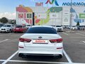 2019 Kia Optima IV Рестайлинг, белый, 1500000 рублей - вид 9