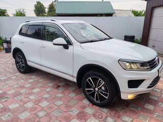 2015 Volkswagen Touareg II Рестайлинг, белый, 2750000 рублей, вид 2