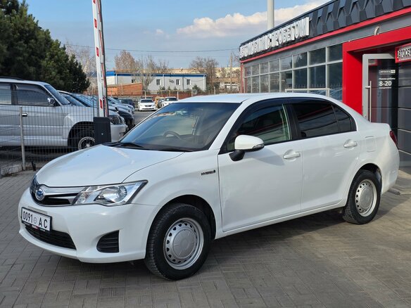 2014 Toyota Corolla Axio XI (E160, E170, E180), белый, 699900 рублей - вид 2