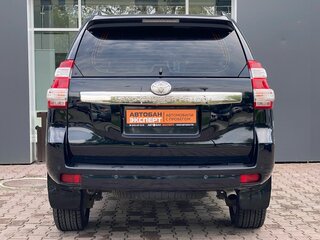 2014 Toyota Land Cruiser Prado 5-speed 150 Series Рестайлинг 1, чёрный, 3109000 рублей, вид 4