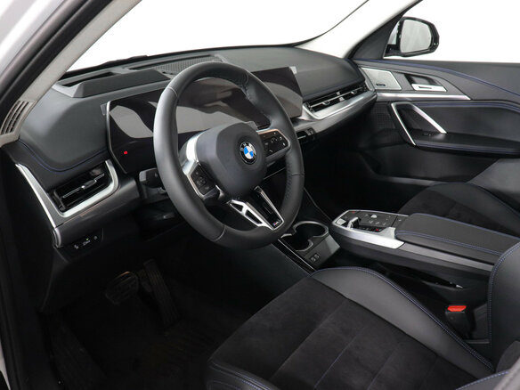 2025 BMW X1 Long 25Li xDrive III (U11/U12), белый, 6200000 рублей - вид 16