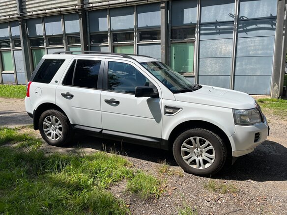 2011 Land Rover Freelander II Рестайлинг, белый, 1500000 рублей - вид 5