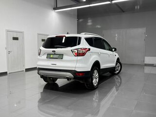 2019 Ford Kuga II Рестайлинг, белый, 1645000 рублей, вид 2