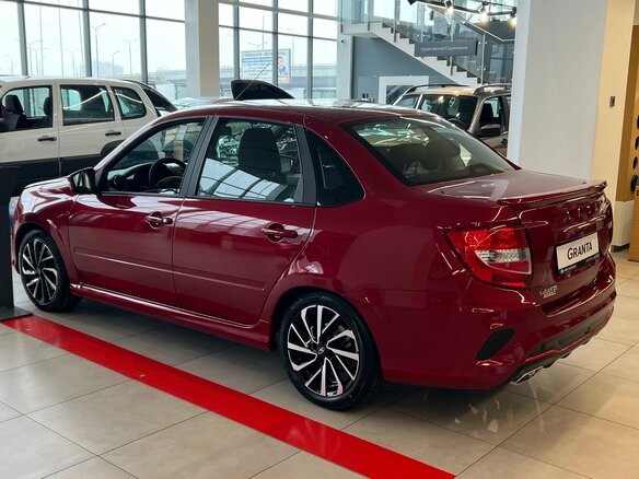 2026 Lada (ВАЗ) Granta Sport I Рестайлинг, красный, 1657000 рублей - вид 2