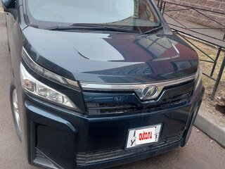 2019 Toyota Voxy III (R80) Рестайлинг, синий, 2100000 рублей, вид 2