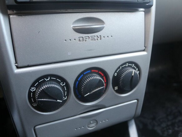 2009 Lada (ВАЗ) Priora I, серебристый - вид 9