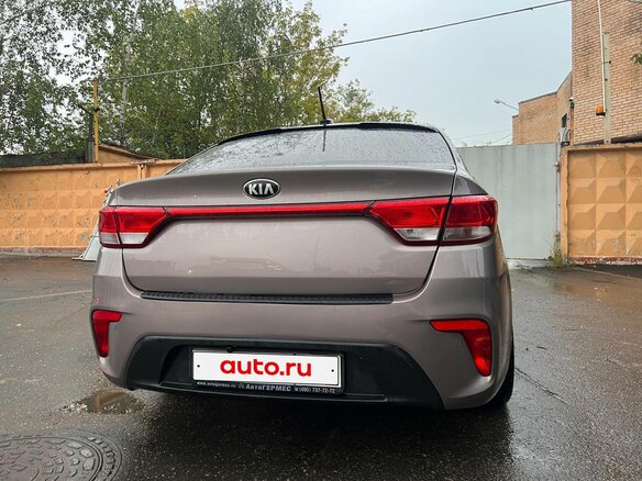 2018 Kia Rio IV, коричневый, 1550000 рублей - вид 9