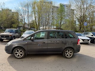 2011 Opel Zafira B Рестайлинг, серый, 470000 рублей, вид 3