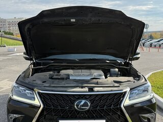 2018 Lexus LX 570 III Рестайлинг 2, чёрный, 9000000 рублей, вид 2