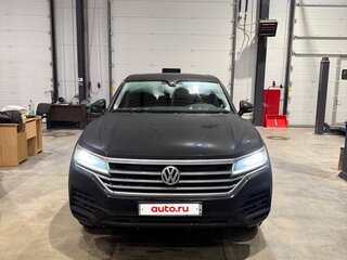 2019 Volkswagen Touareg III, чёрный, 5500000 рублей, вид 1