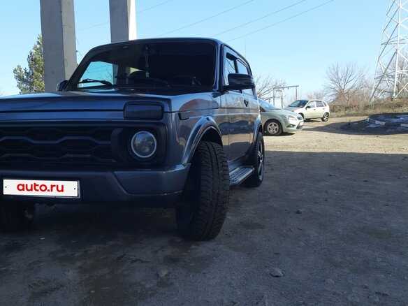 2015 Lada (ВАЗ) 2121 (4x4) Urban I Рестайлинг, серебристый, 550000 рублей - вид 2