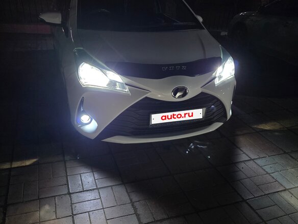 2018 Toyota Vitz III (XP130) Рестайлинг 2, белый, 900000 рублей - вид 7