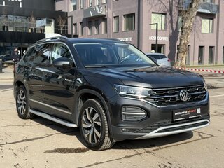 2022 Volkswagen Tayron I Рестайлинг, серый, 2390000 рублей, вид 3