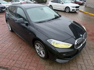 2022 BMW 1 серии 118i III (F40), чёрный, 2050000 рублей, вид 3