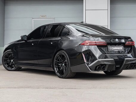 2024 BMW M5 VII (G90), чёрный, 18490000 рублей, вид 4