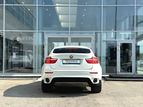 2013 BMW X6 35i I (E71) Рестайлинг, белый - вид 5