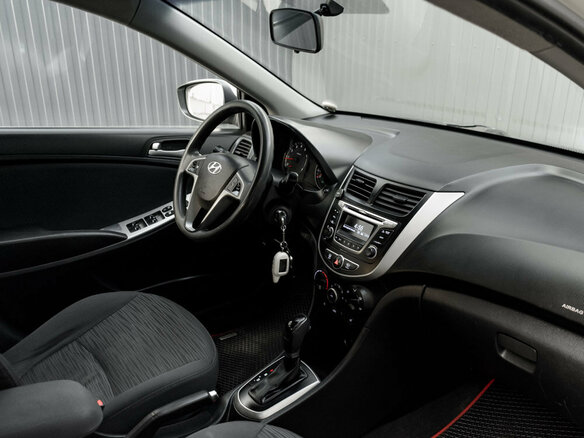 2015 Hyundai Solaris I Рестайлинг, бежевый, 899000 рублей - вид 10