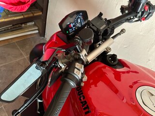 2022 Ducati Streetfighter V2, красный, 1450000 рублей, вид 4