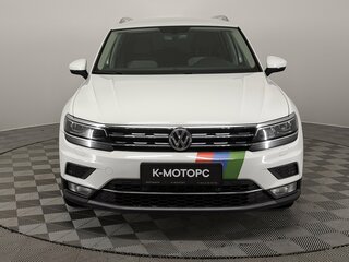 2017 Volkswagen Tiguan II, белый, 2480000 рублей, вид 2