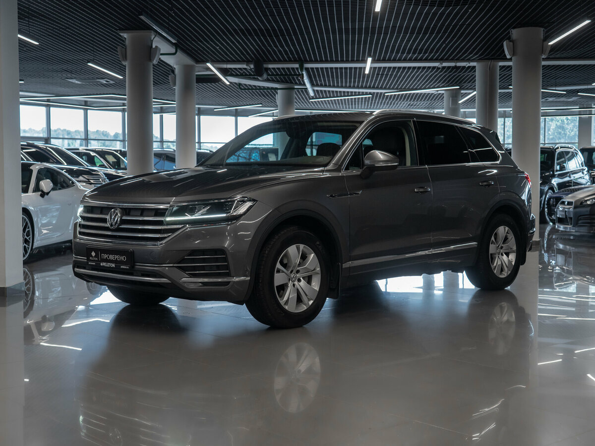 Открыть фотографии: Volkswagen Touareg III