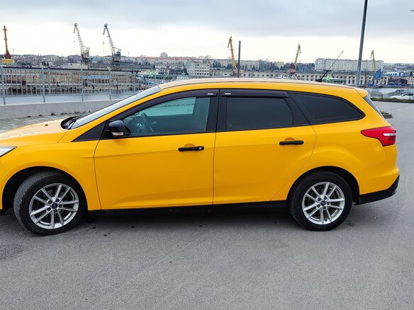 2015 Ford Focus III Рестайлинг, жёлтый, 750000 рублей - вид 8