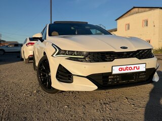 2020 Kia K5 III, белый, 2450000 рублей, вид 1
