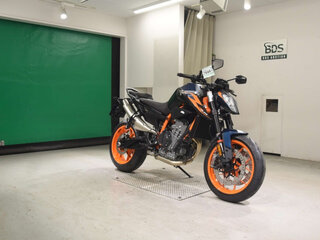 2023 KTM 890 Duke R, чёрный, 1100000 рублей, вид 3