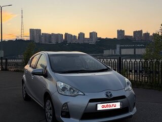 2014 Toyota Aqua I, серебристый, 900000 рублей, вид 4