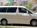 2003 Toyota Alphard I, белый, 1557000 рублей - вид 1
